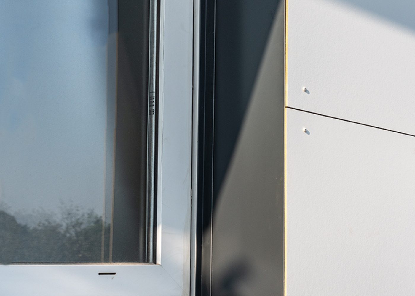 Moderne gedämmte Fassade mit hochwertiger Gestaltung